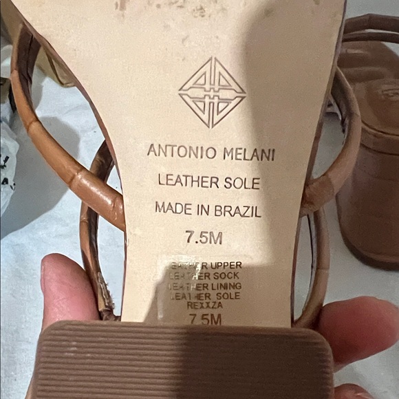 ANTONIO MELANI Women's Brown Croc-Embossed Heels - Picture 3 of 5